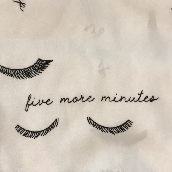 𝅺FOREVER 21 Size M Cute Satin Sleep Shorts - Picture 5 of 7